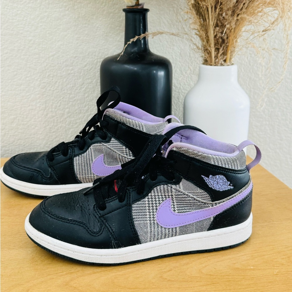 Jordan retro 1 mid houndstooth